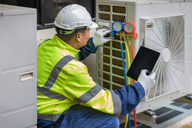 Professional Hvac technician working in Lorton, VA